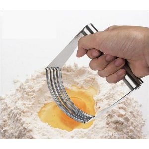 MISTURADOR  DE MASSA 3 EM 1 EM INOX BATEDEIRA MANUAL 5 LAMINAS PROFISSIONAL